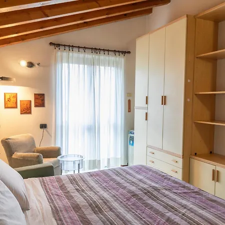 Holiday home With Lovely Garden, Tremezzina Lenno