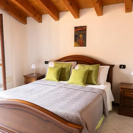 Holiday home With Lovely Garden, Tremezzina