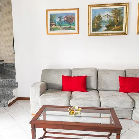 Holiday home With Lovely Garden, Tremezzina