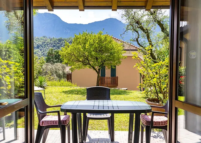 With Lovely Garden, Tremezzina Ferienhaus