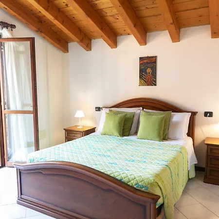 With Lovely Garden, Tremezzina