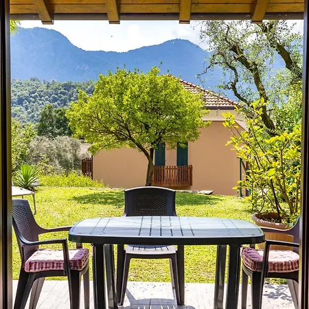 With Lovely Garden, Tremezzina Prázdninový dům