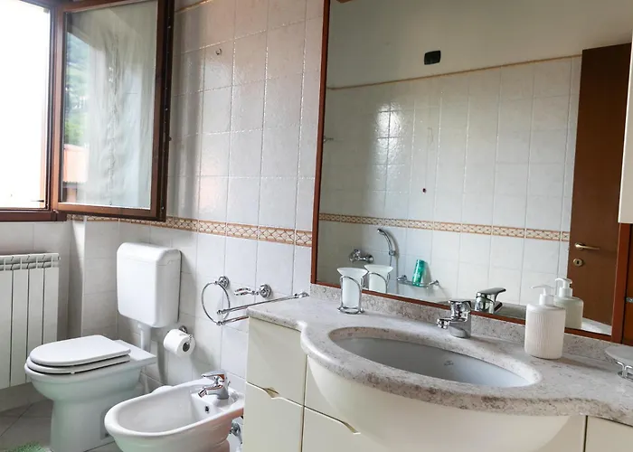 With Lovely Garden, Tremezzina * 레노